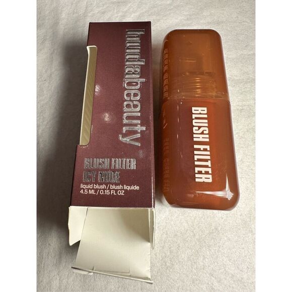 HUDA BEAUTY Blush Filter Soft Glow Liquid Blush Latte - light to medium - Picture 4 of 6